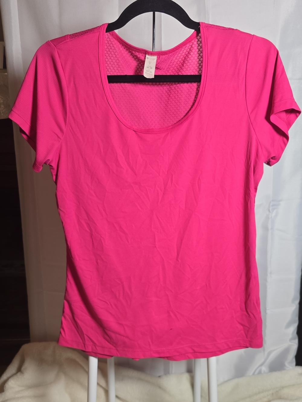 Bally Total Fitness Hot Pink Scoop Neck Athletic Tee Top Size S